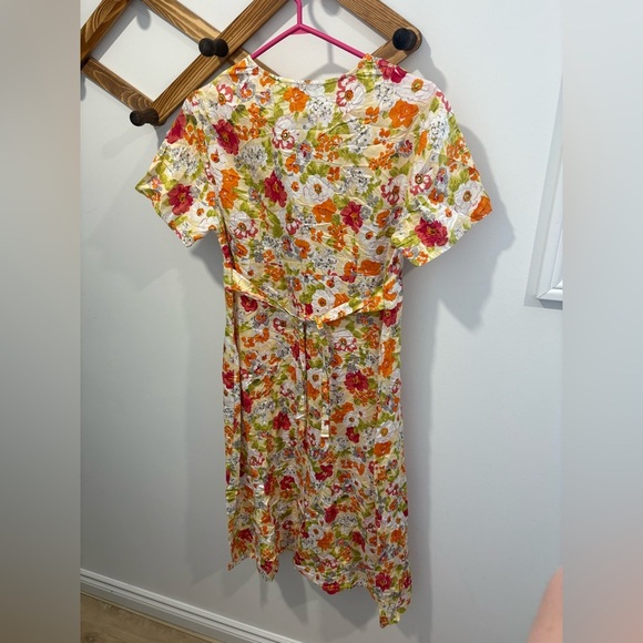 LIKE NEW- ORVIS - FLORAL PRINT DRESS - Medium - Picture 5 of 6